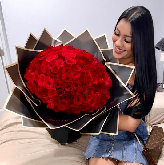 Traditional Rose Bouquet 100