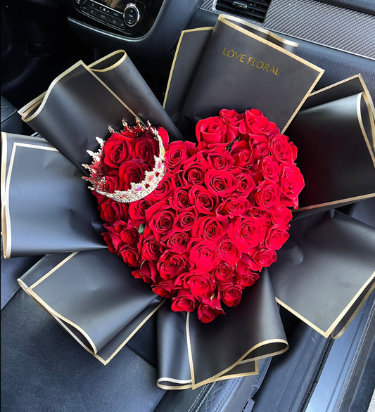 QUEEN'S HEART BOUQUET